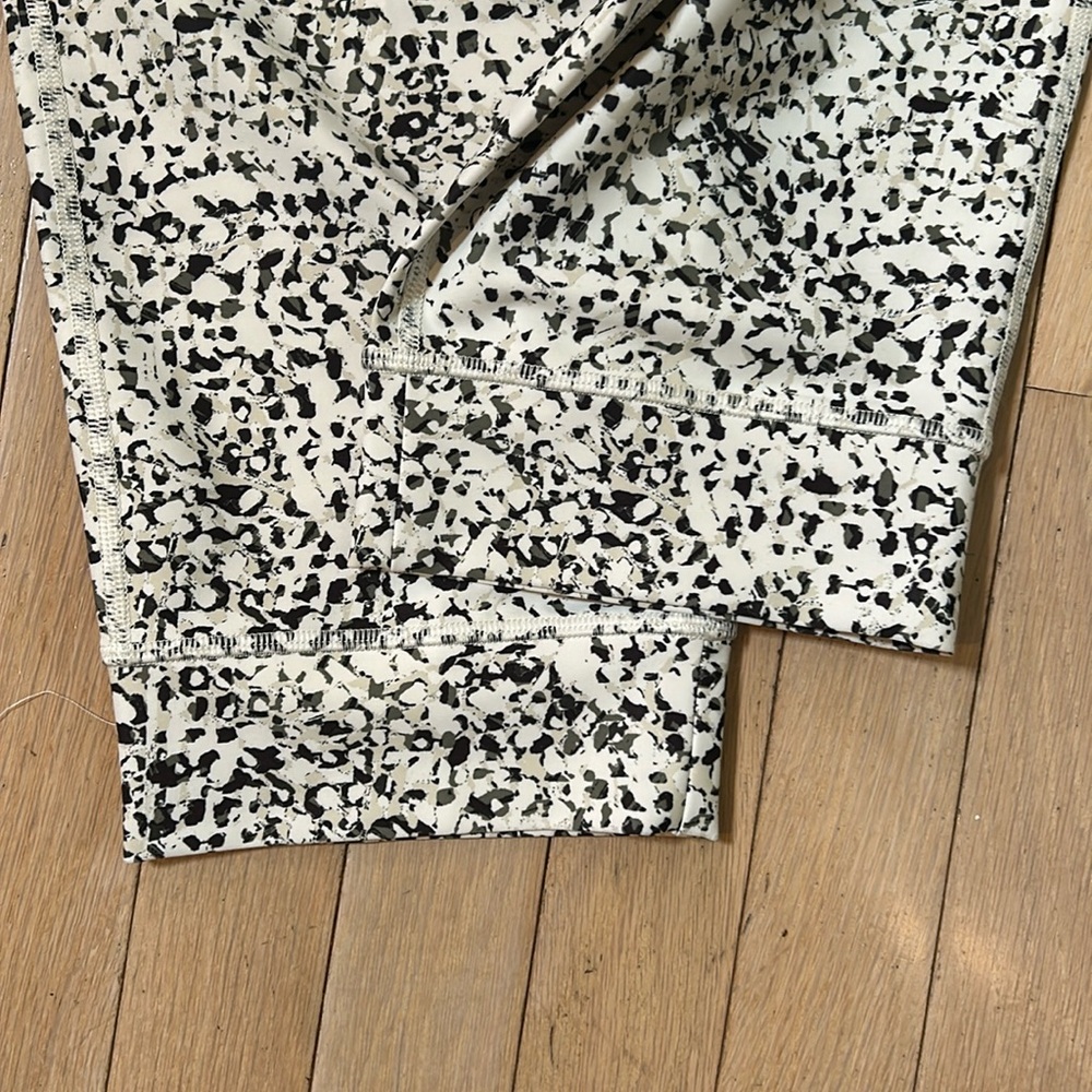 Old Navy Active Wear High Rise “Go-Dry” Jogger Brand new w/tags Womens Size M - Picture 8 of 9